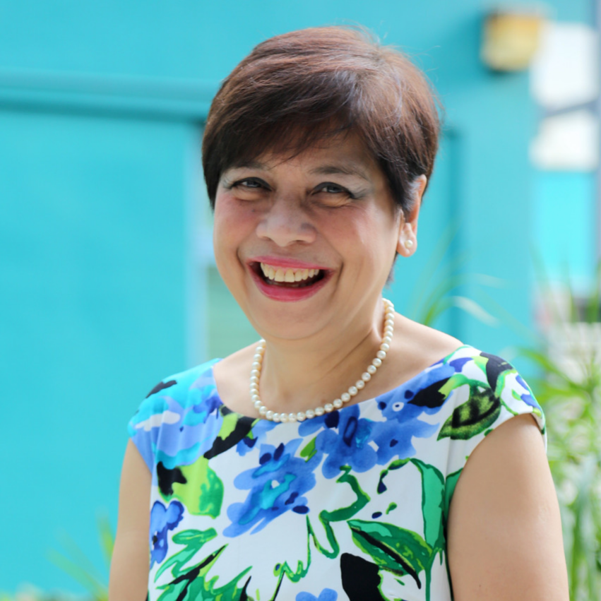 Ms Julia Woo